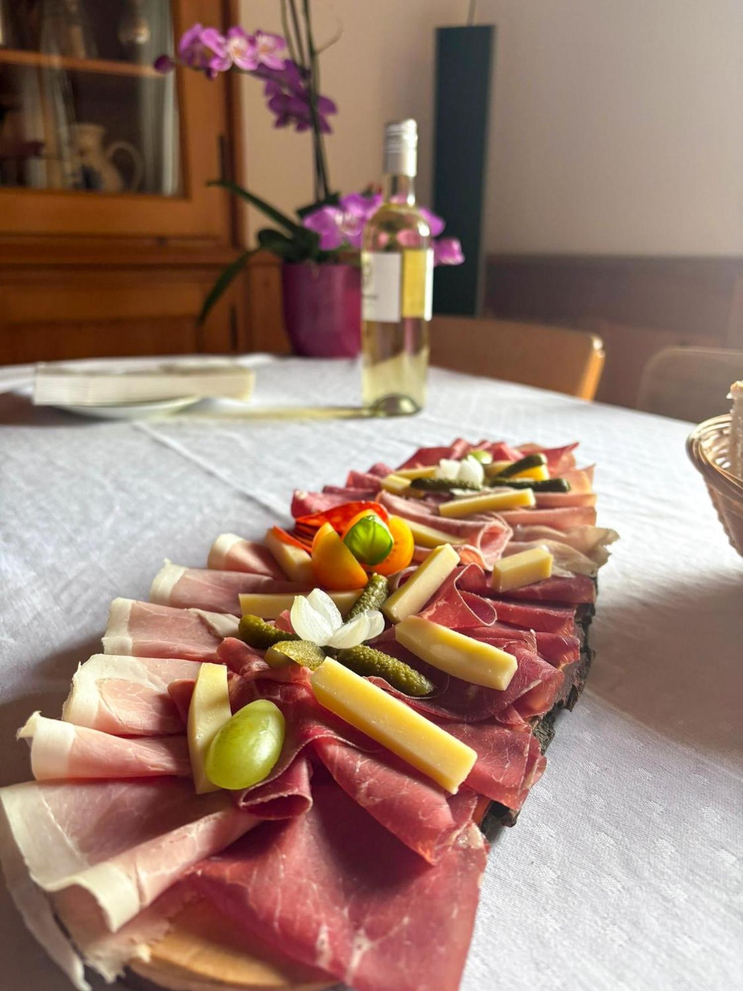Auberge De L'Ange Albeuve Εξωτερικό φωτογραφία